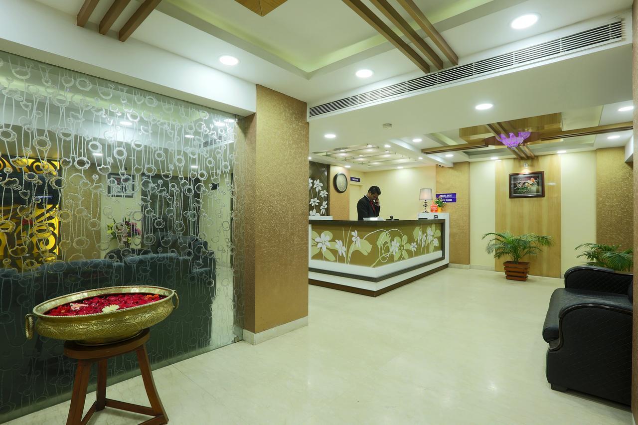 Hotel Sj International Ґувахаті Екстер'єр фото