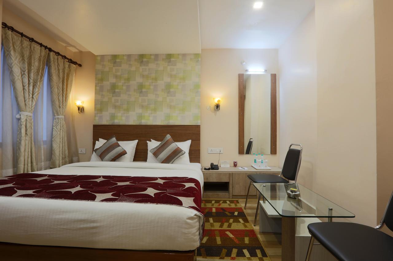 Hotel Sj International Ґувахаті Екстер'єр фото